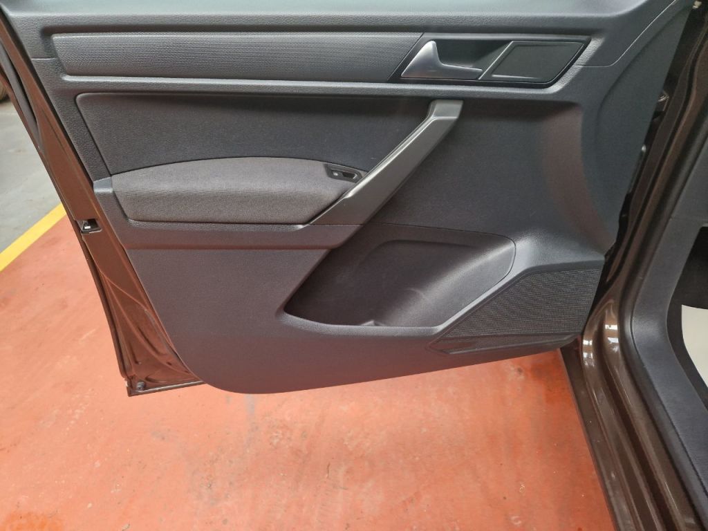 Used Volkswagen Caddy Maxi Life 2016 for sale - 77341150: Photo 7