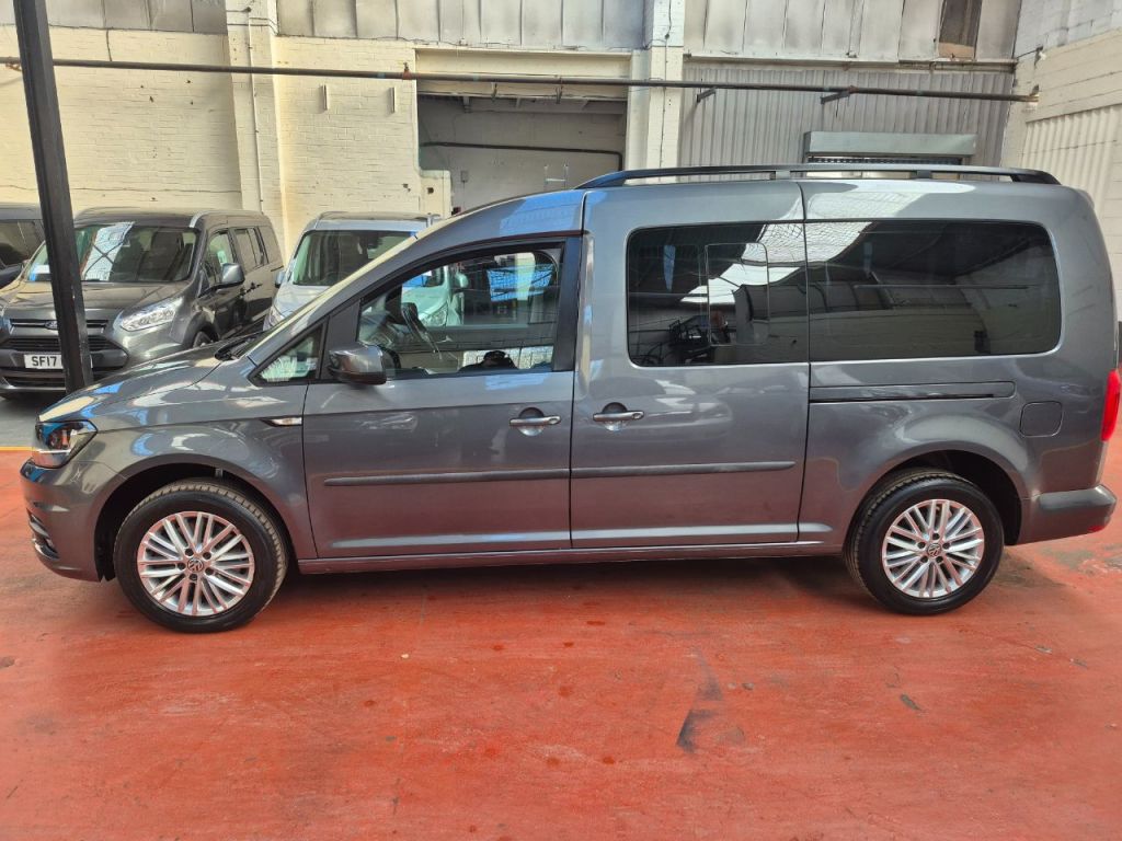 Used Volkswagen Caddy Maxi Life 2018 for sale - 76616917: Photo 10