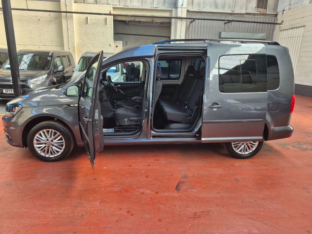 Used Volkswagen Caddy Maxi Life 2018 for sale - 76616917: Photo 11