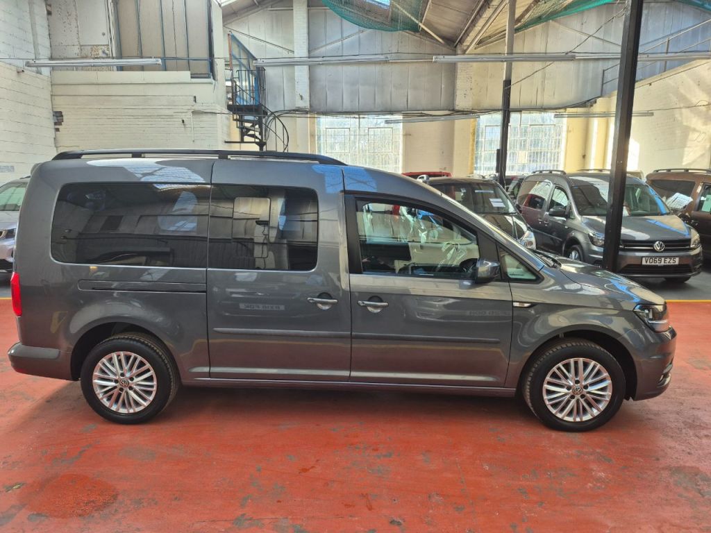 Used Volkswagen Caddy Maxi Life 2018 for sale - 76616917: Photo 16