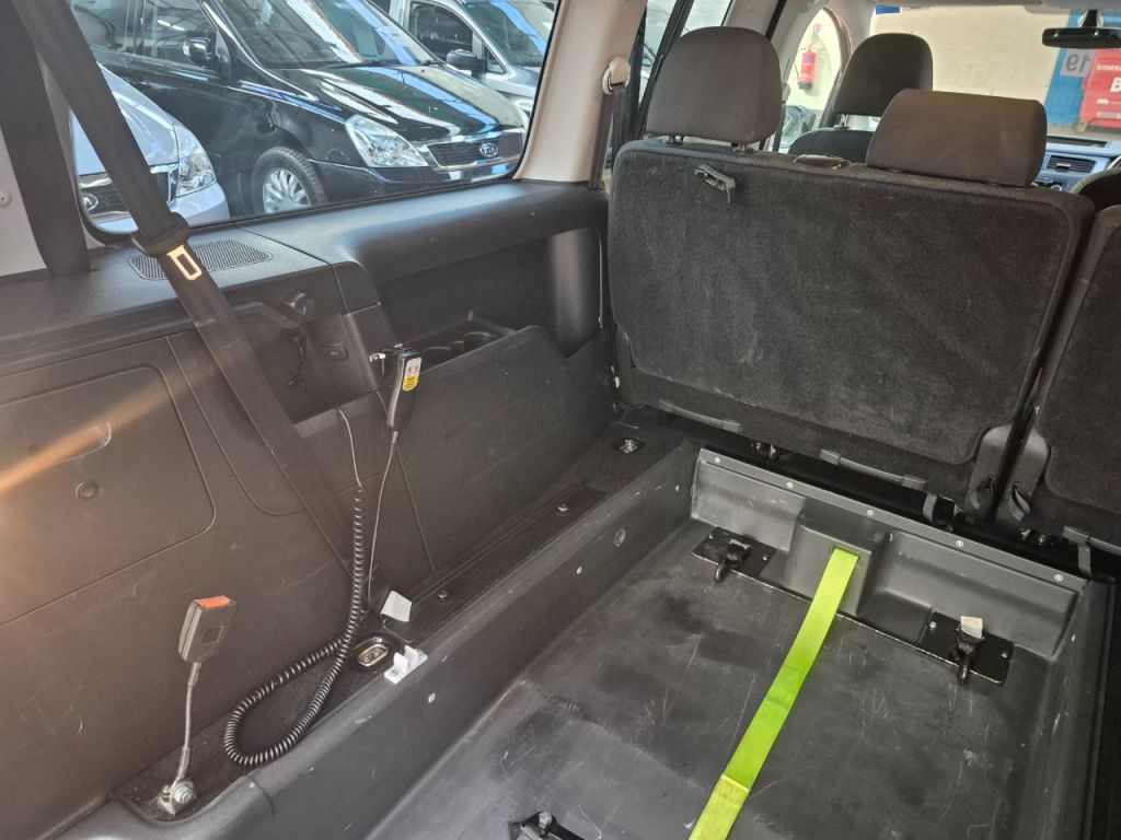 Used Volkswagen Caddy Maxi Life 2018 for sale - 76616917: Photo 29