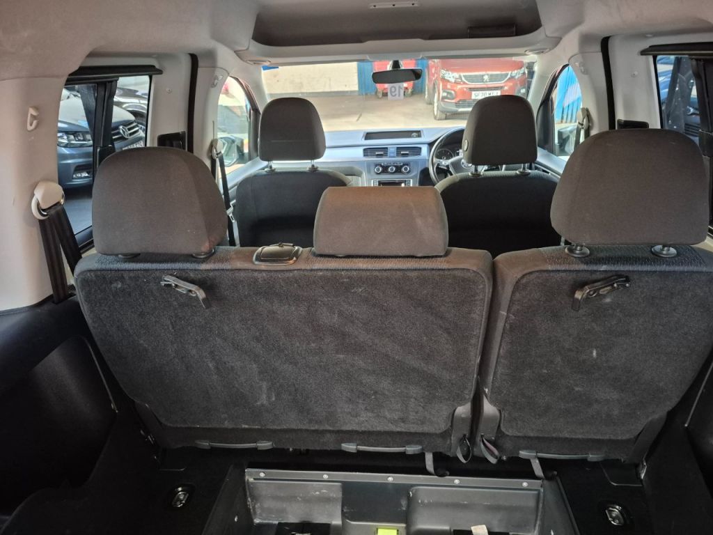 Used Volkswagen Caddy Maxi Life 2018 for sale - 76616917: Photo 30