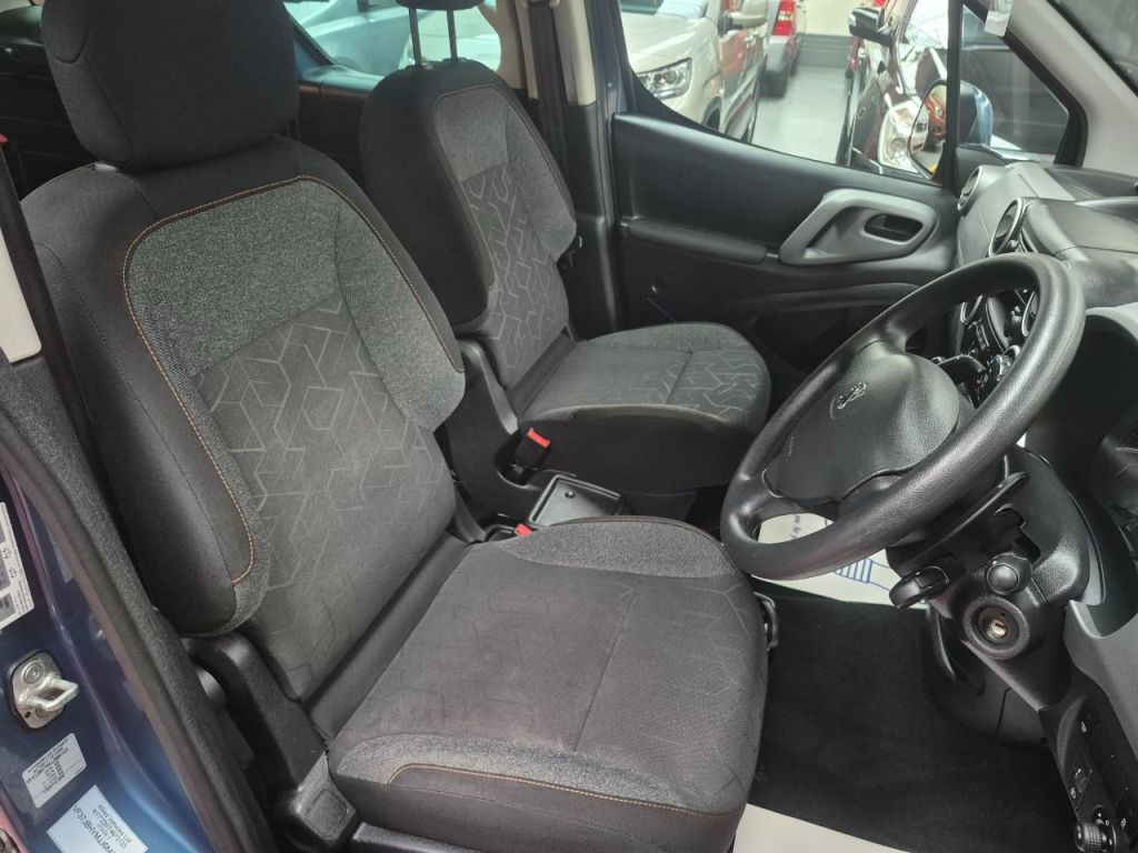 Used Peugeot Partner 2019 for sale - 76918869: Photo 18