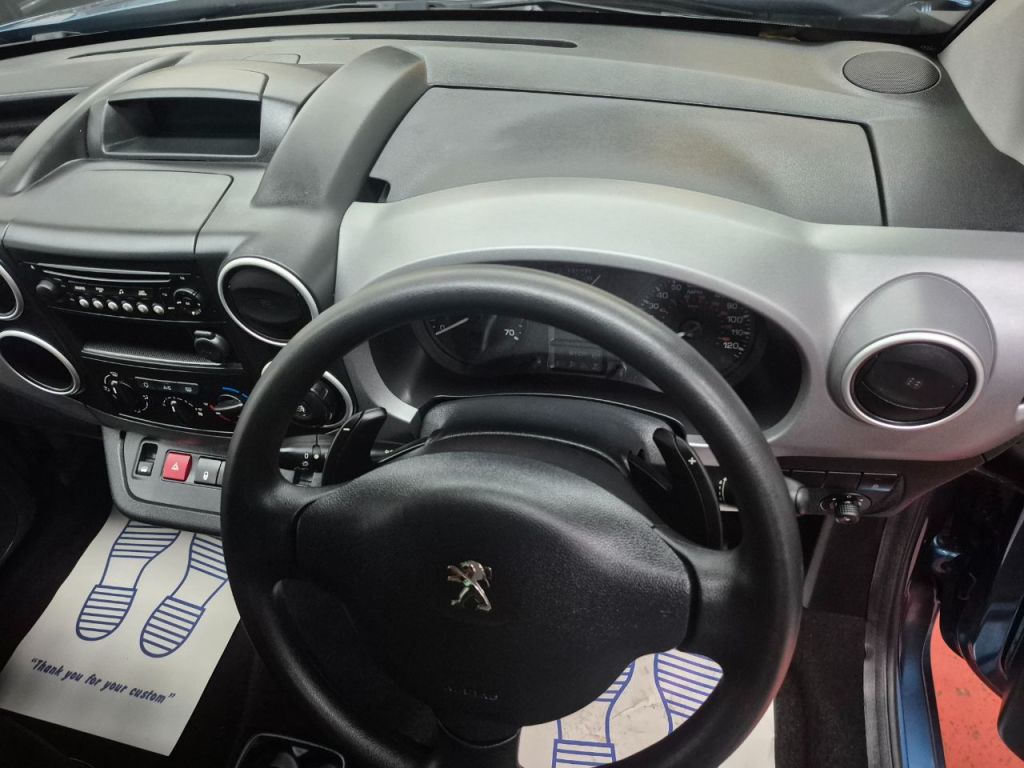 Used Peugeot Partner 2019 for sale - 76918869: Photo 19