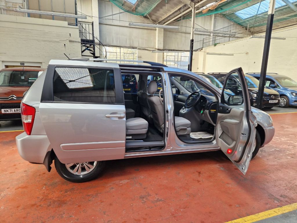 Used Kia Sedona 2011 for sale - 76535077: Photo 8