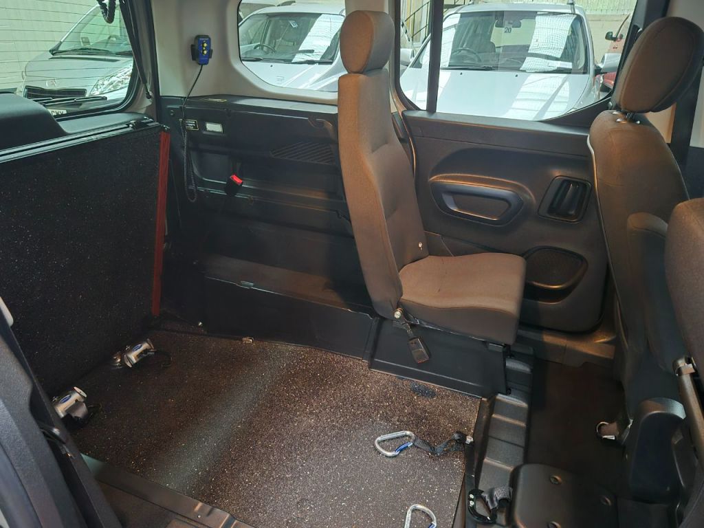 Used Peugeot Rifter 2020 for sale - 76723420: Photo 15