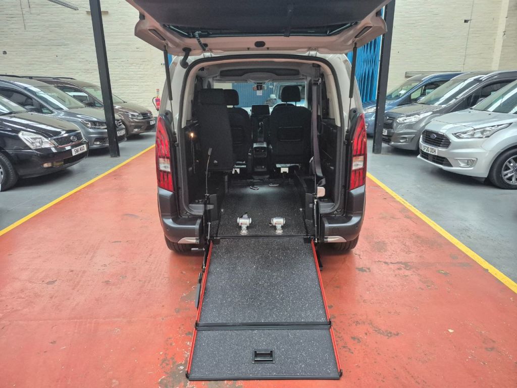 Used Peugeot Rifter 2020 for sale - 76723420: Photo 24