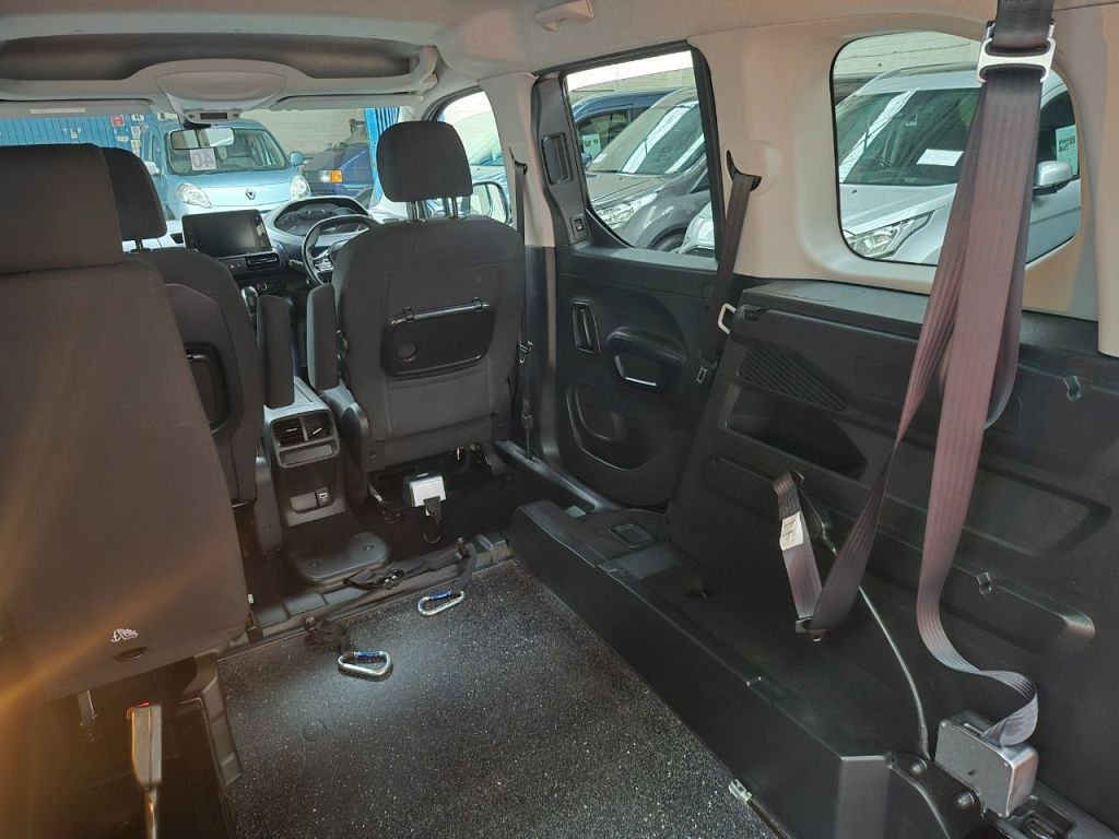 Used Peugeot Rifter 2020 for sale - 76723420: Photo 25