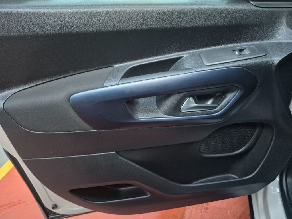 Used Peugeot Rifter 2019 for sale - 76895943: Photo 17