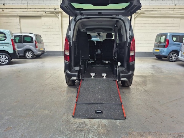 Used Peugeot Rifter 2021 for sale - 74942089: Photo 24