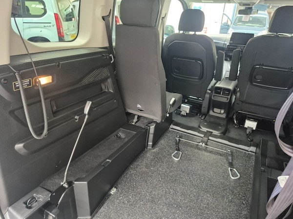 Used Peugeot Rifter 2021 for sale - 74942089: Photo 26