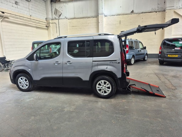 Used Peugeot Rifter 2021 for sale - 74942089: Photo 27