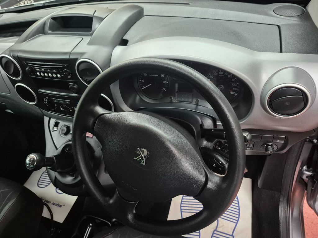 Used Peugeot Partner 2018 for sale - 76263121: Photo 16