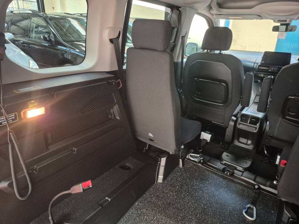 Used Peugeot Rifter 2020 for sale - 76697945: Photo 28