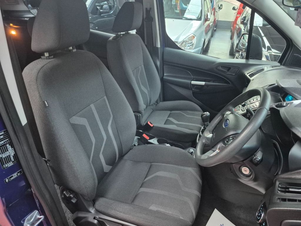 Used Ford Tourneo Connect 2016 for sale - 76438946: Photo 16