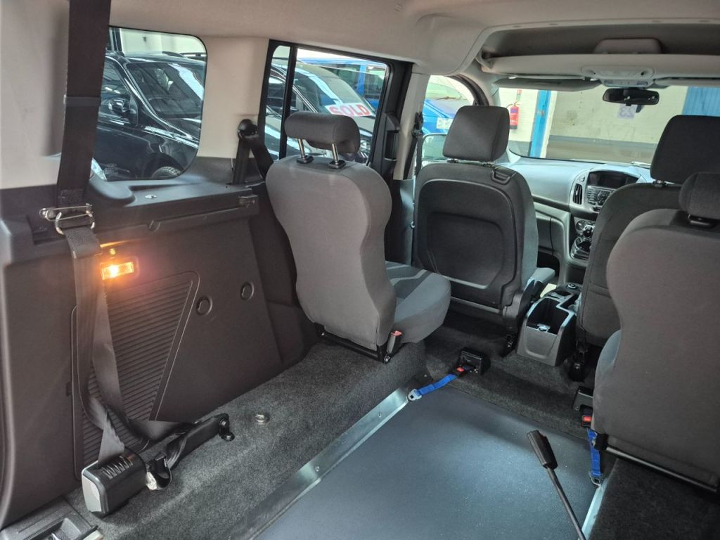 Used Ford Tourneo Connect 2016 for sale - 76438946: Photo 26