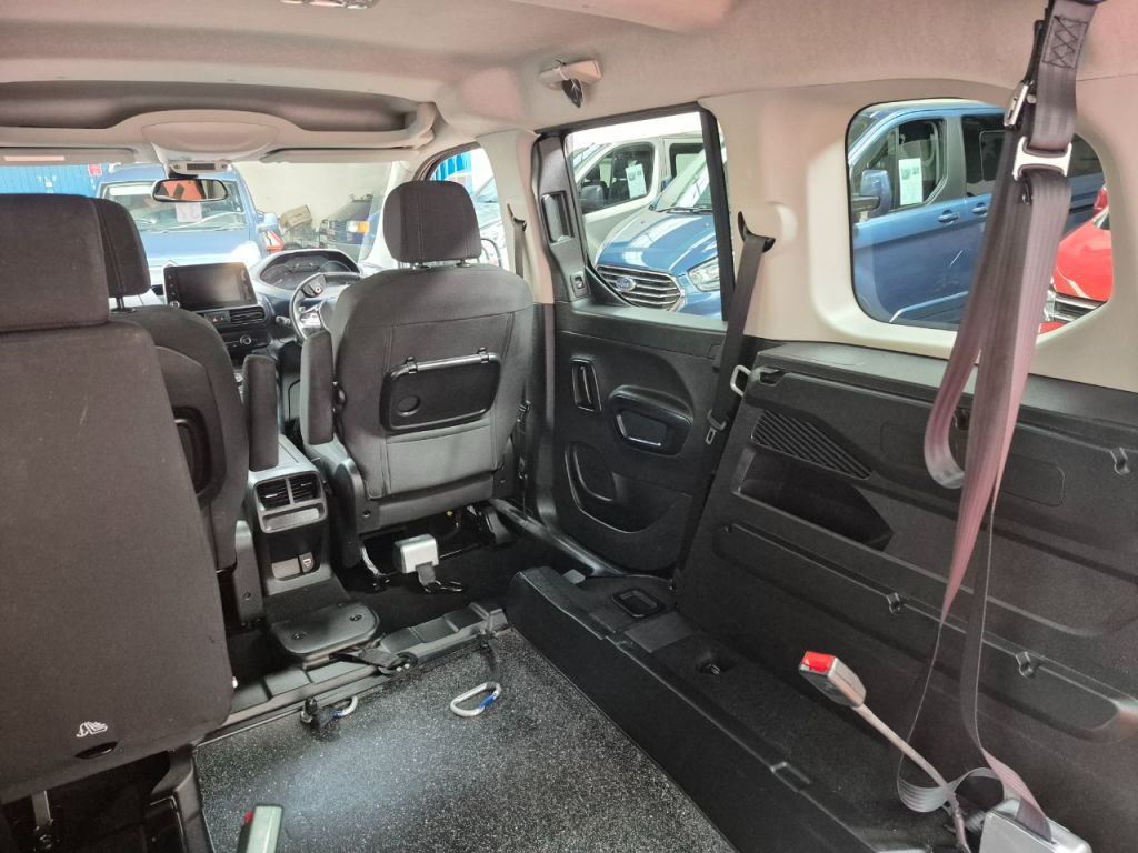 Used Peugeot Rifter 2022 for sale - 75764684: Photo 30