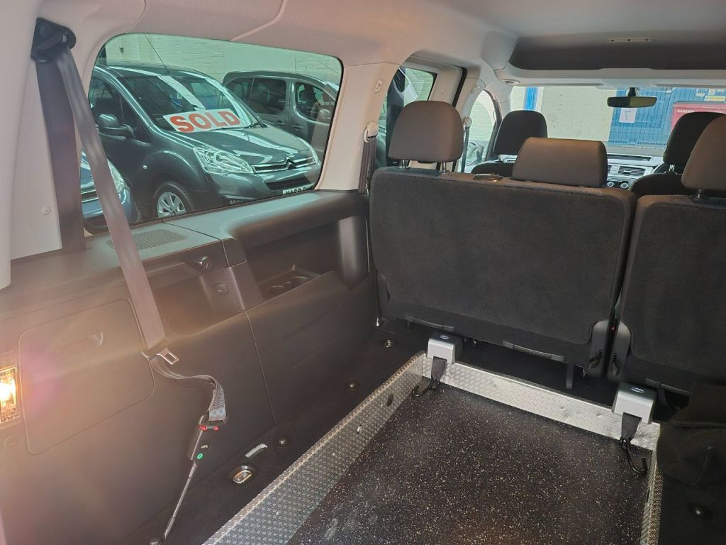 Used Volkswagen Caddy Maxi Life 2020 for sale - 76290898: Photo 25