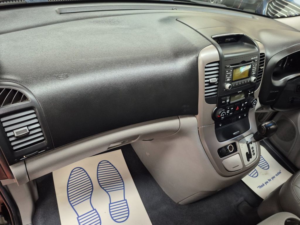 Used Kia Sedona 2011 for sale - 76056579: Photo 11