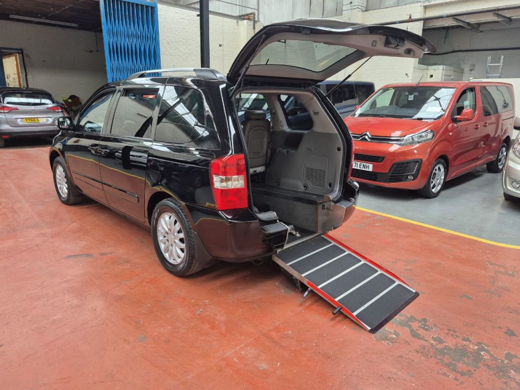 Used Kia Sedona 2011 for sale - 76056579: Photo 4