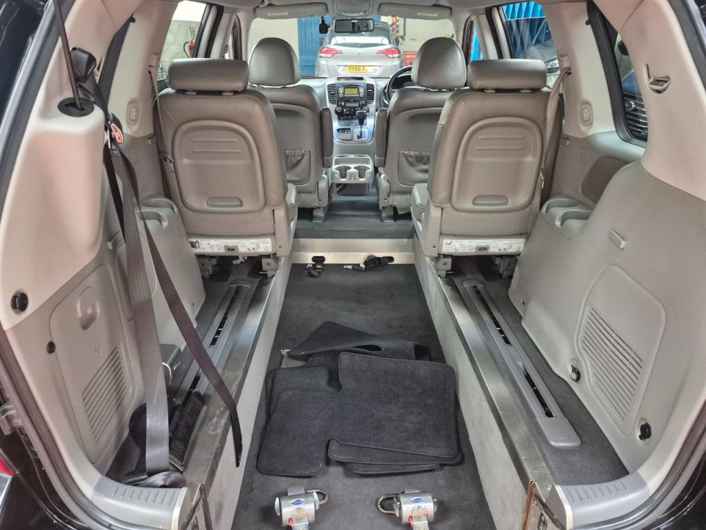 Used Kia Sedona 2011 for sale - 76056579: Photo 5