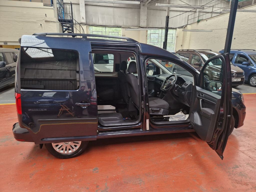 Used Volkswagen Caddy Maxi Life 2019 for sale - 76895936: Photo 17
