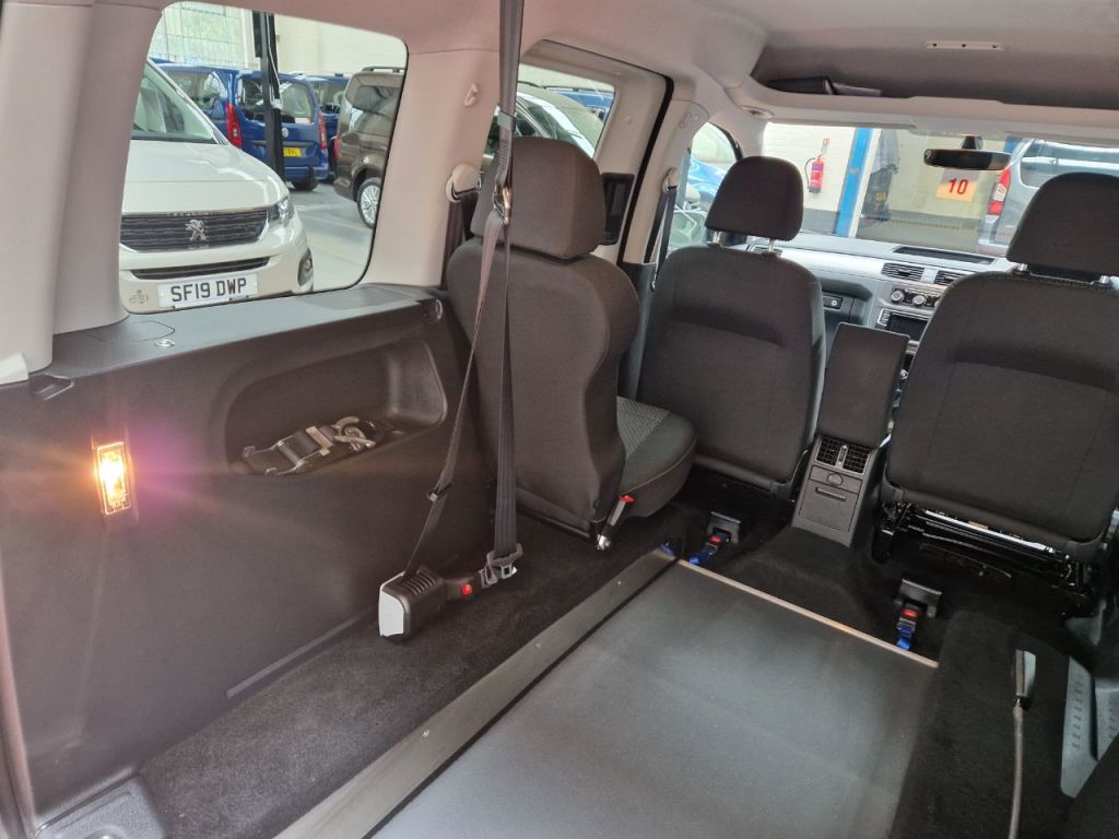 Used Volkswagen Caddy Maxi Life 2019 for sale - 76895936: Photo 28