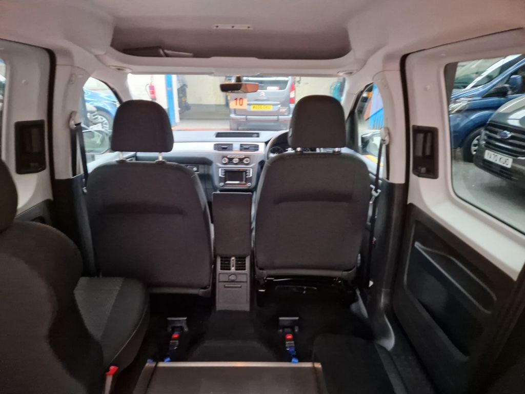 Used Volkswagen Caddy Maxi Life 2019 for sale - 76895936: Photo 29