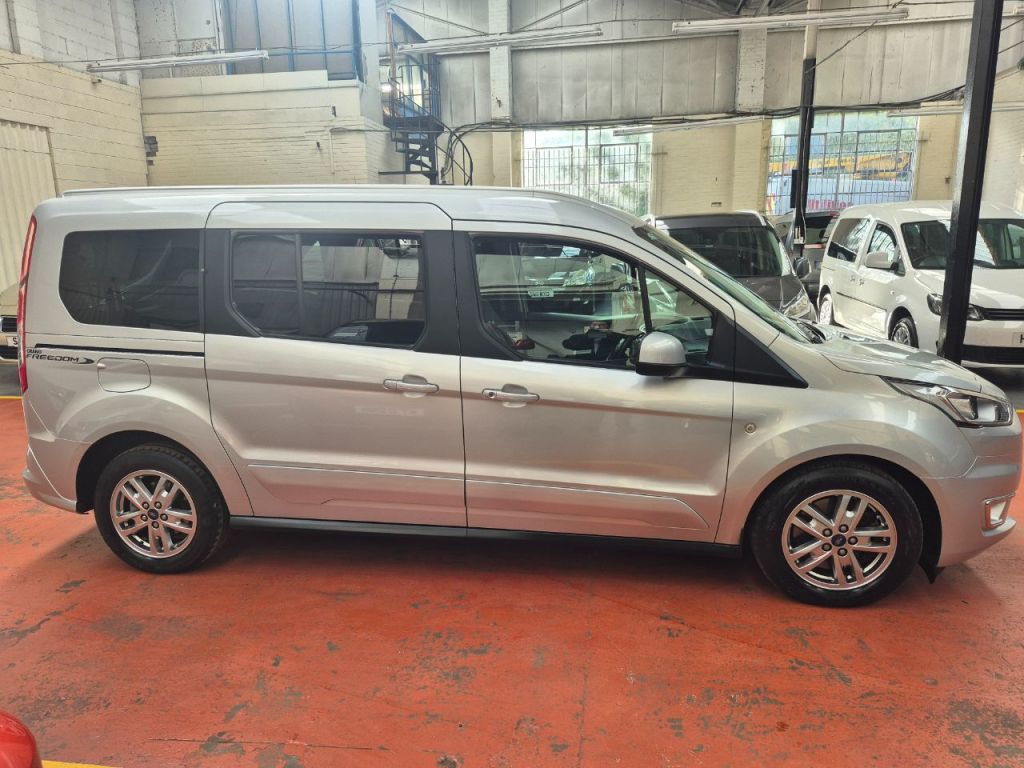 Used Ford Grand Tourneo Connect 2020 for sale - 76184878: Photo 16