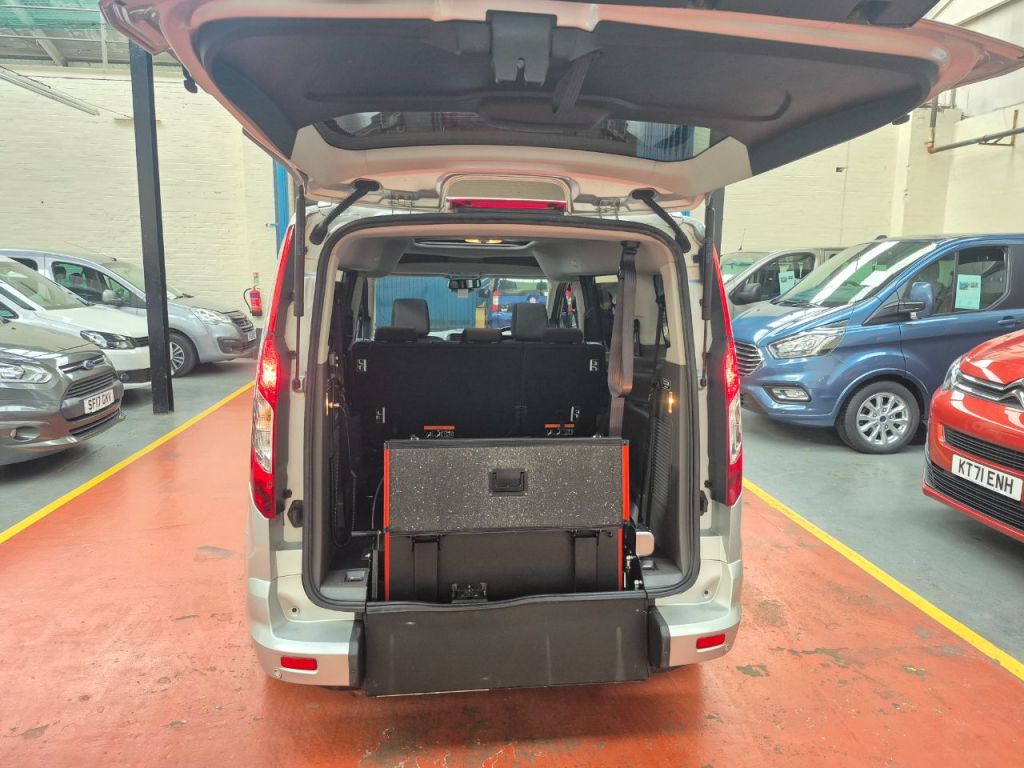 Used Ford Grand Tourneo Connect 2020 for sale - 76184878: Photo 24