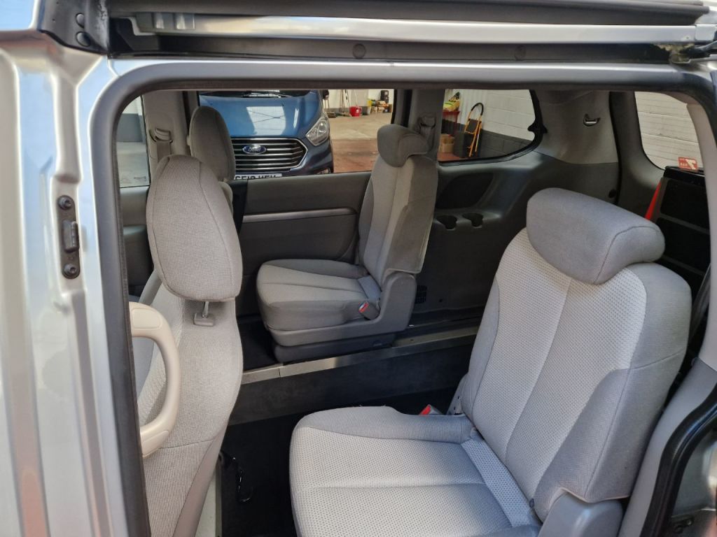 Used Kia Sedona 2011 for sale - 76653803: Photo 17