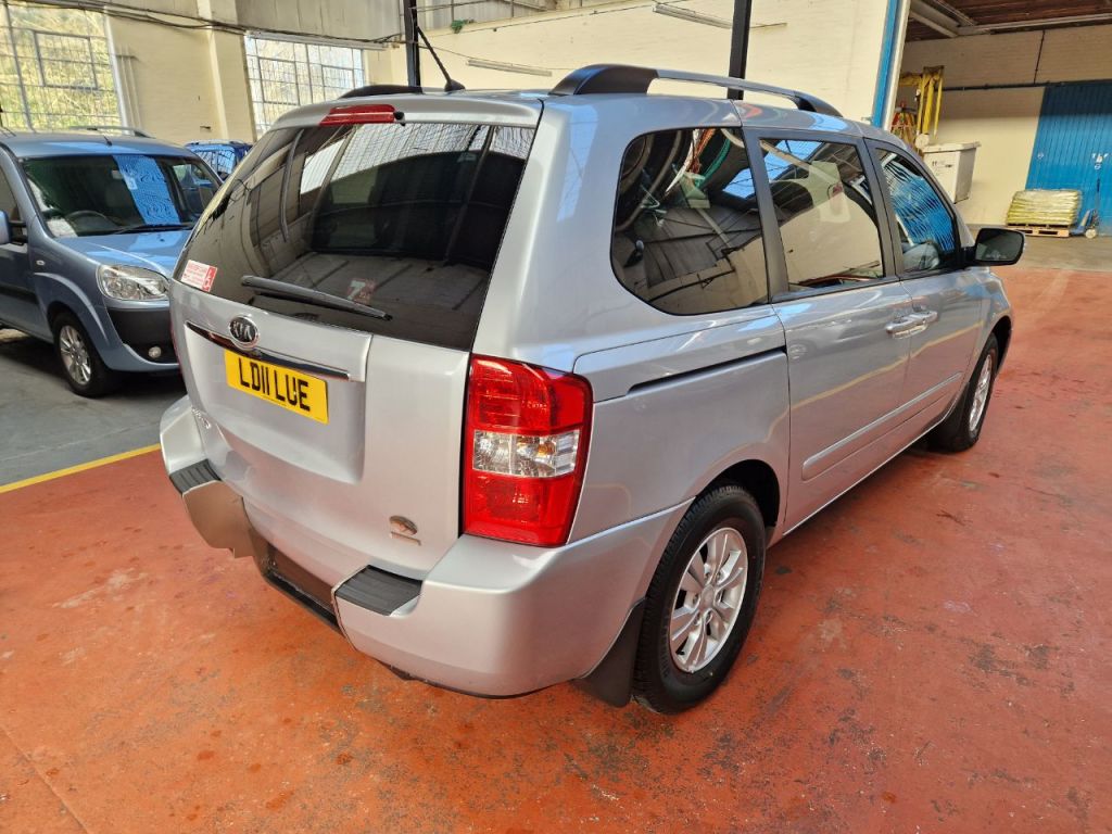 Used Kia Sedona 2011 for sale - 76653803: Photo 19