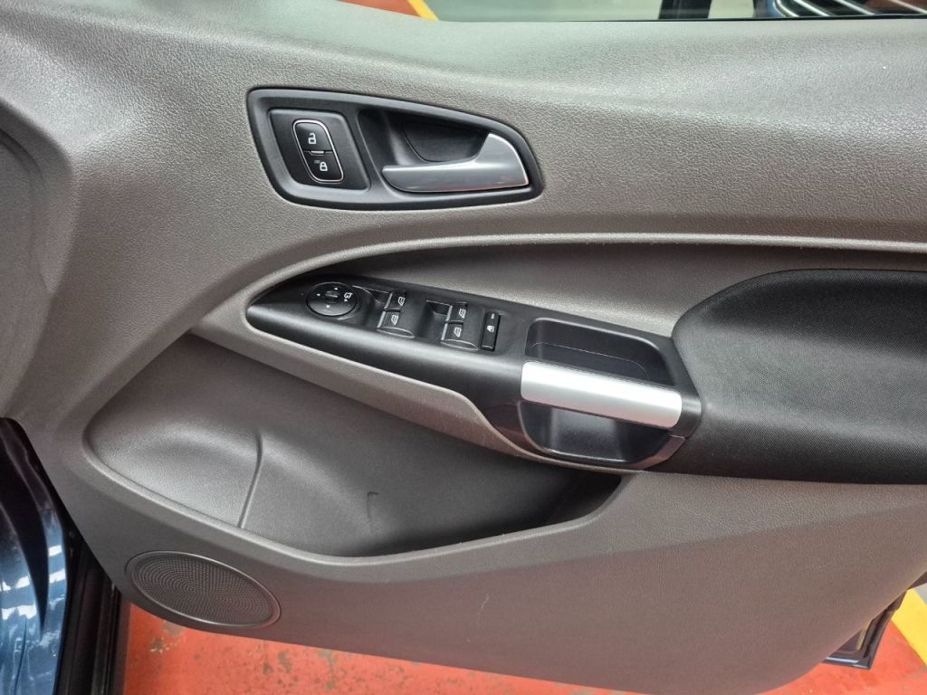 Used Ford Grand Tourneo Connect 2020 for sale - 76303216: Photo 18