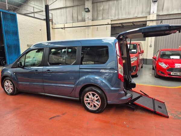 Used Ford Grand Tourneo Connect 2020 for sale - 76303216: Photo 27