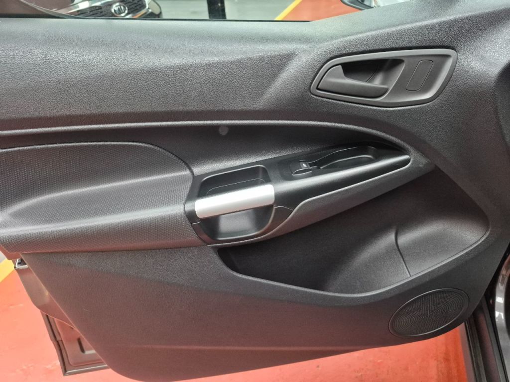 Used Ford Tourneo Connect 2017 for sale - 76535065: Photo 11