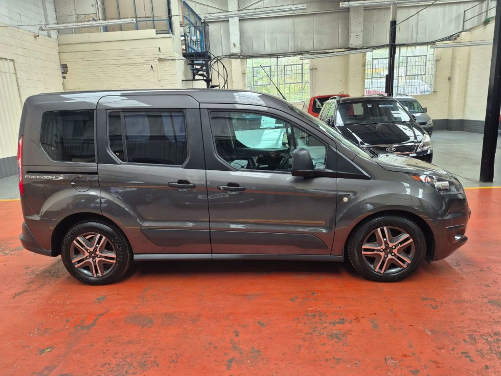 Used Ford Tourneo Connect 2017 for sale - 76535065: Photo 12