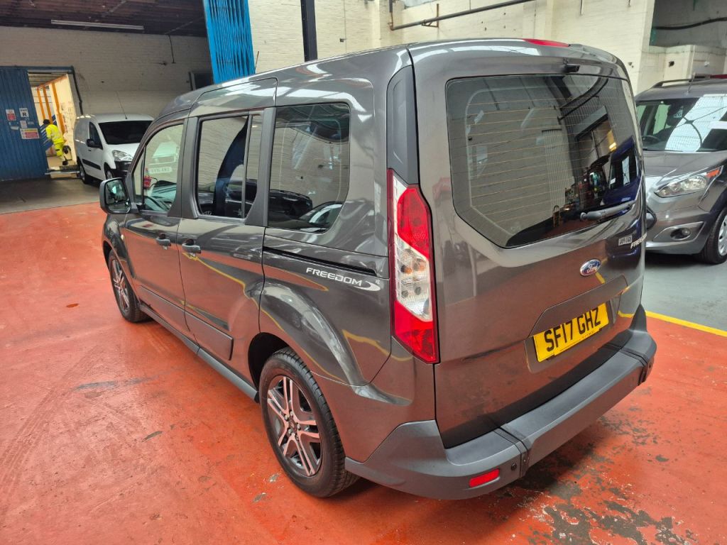 Used Ford Tourneo Connect 2017 for sale - 76535065: Photo 21