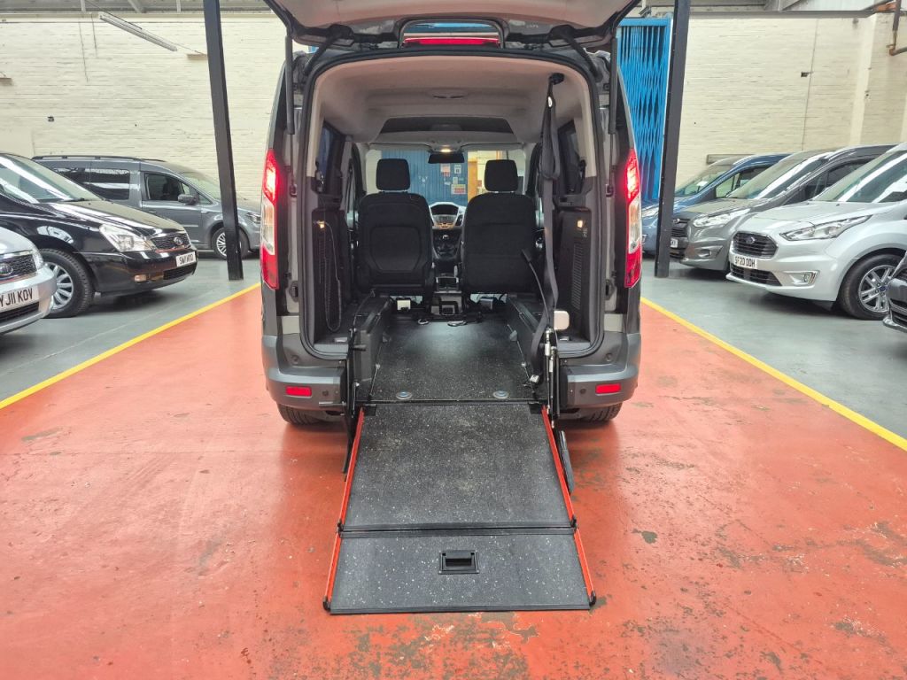 Used Ford Tourneo Connect 2017 for sale - 76535065: Photo 24