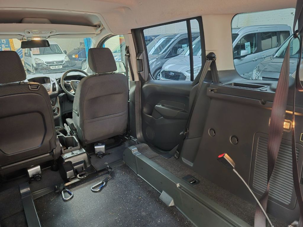 Used Ford Tourneo Connect 2017 for sale - 76535065: Photo 25