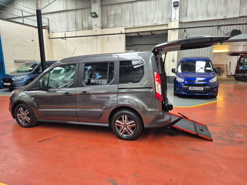 Used Ford Tourneo Connect 2017 for sale - 76535065: Photo 28