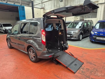 Used Ford Tourneo Connect 2017 for sale - 76535065: Photo