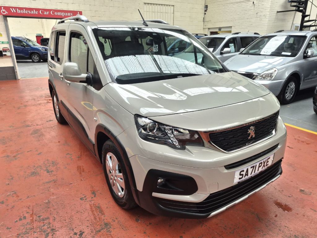 Used Peugeot Rifter 2021 for sale - 76546082: Photo 2
