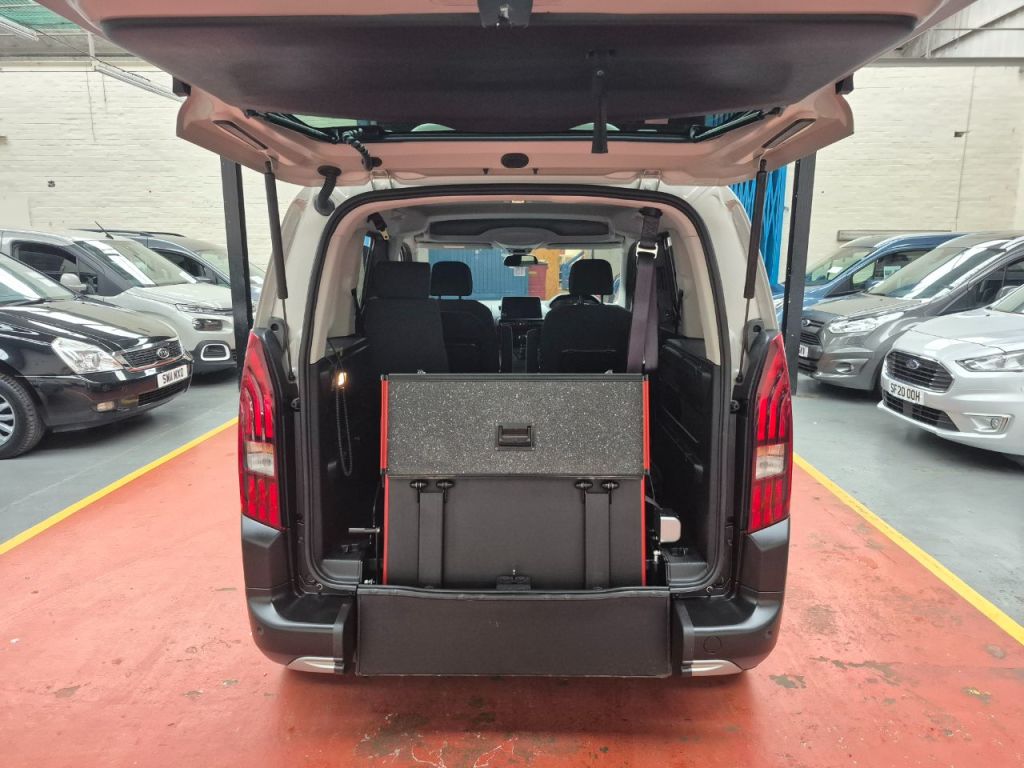 Used Peugeot Rifter 2021 for sale - 76546082: Photo 24