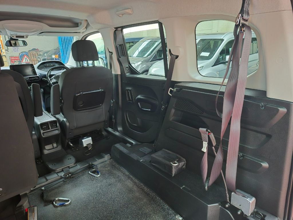 Used Peugeot Rifter 2021 for sale - 76546082: Photo 26