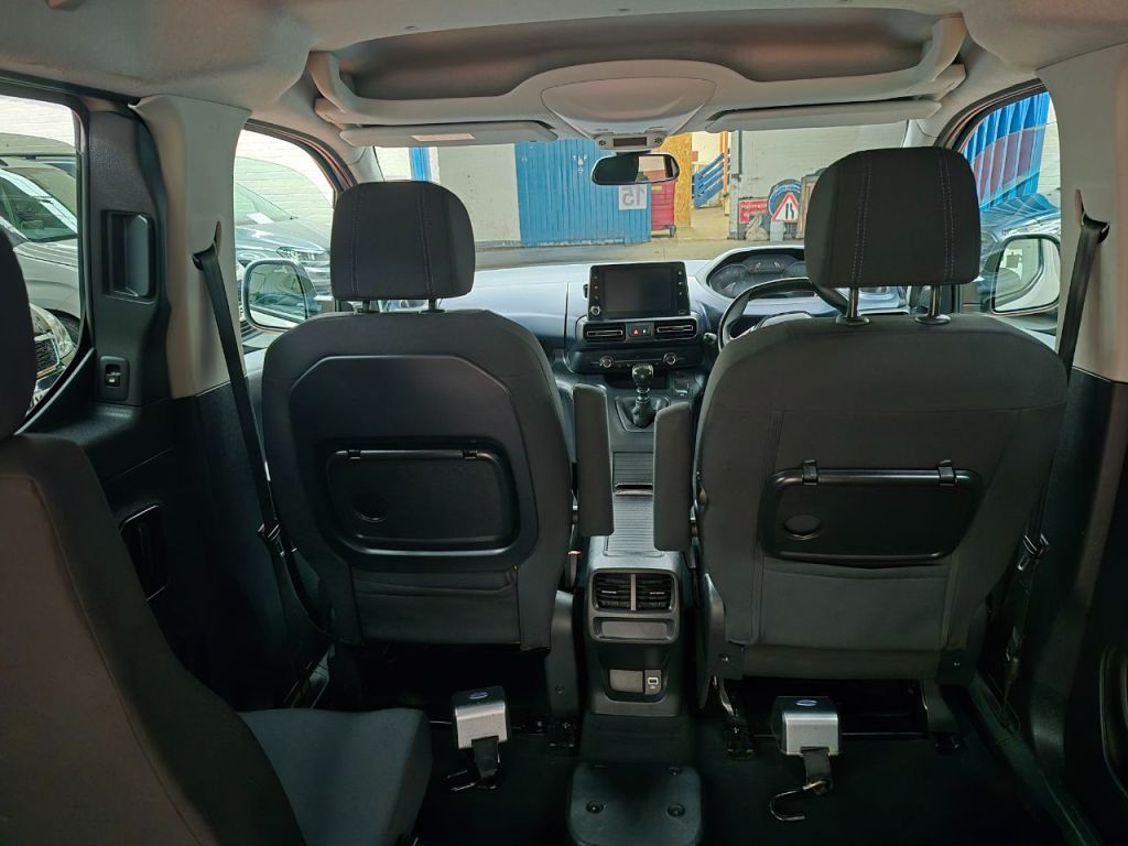 Used Peugeot Rifter 2021 for sale - 76546082: Photo 32