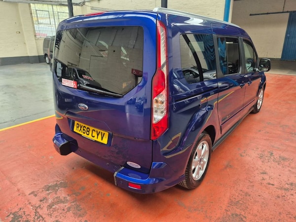 Used Ford Grand Tourneo Connect 2018 for sale - 76312258: Photo 19