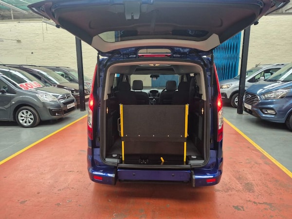 Used Ford Grand Tourneo Connect 2018 for sale - 76312258: Photo 22