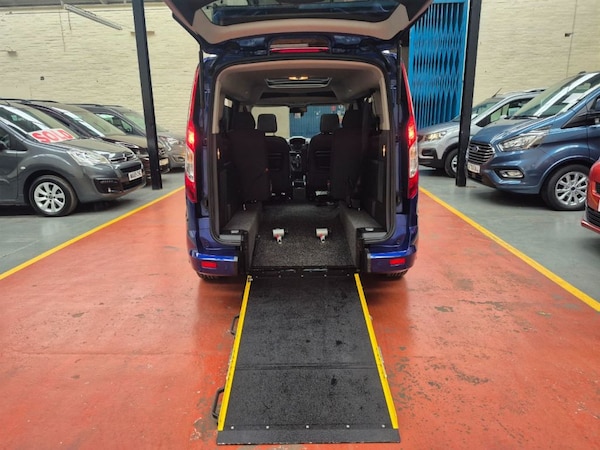 Used Ford Grand Tourneo Connect 2018 for sale - 76312258: Photo 23