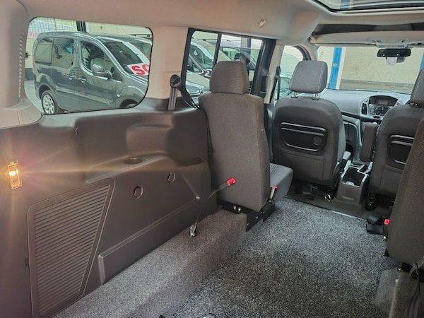 Used Ford Grand Tourneo Connect 2018 for sale - 76312258: Photo 25