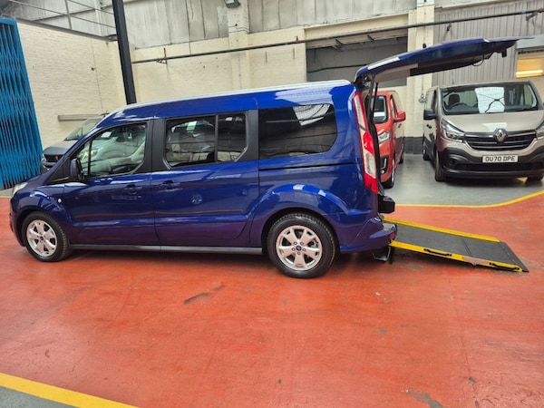 Used Ford Grand Tourneo Connect 2018 for sale - 76312258: Photo 29